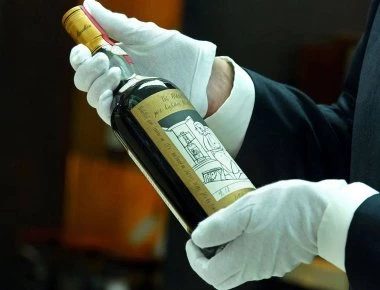 Μια περιουσία για τη «Rolls-Royce» των ουίσκι – Ποσό ρεκόρ για μια φιάλη 60 ετών